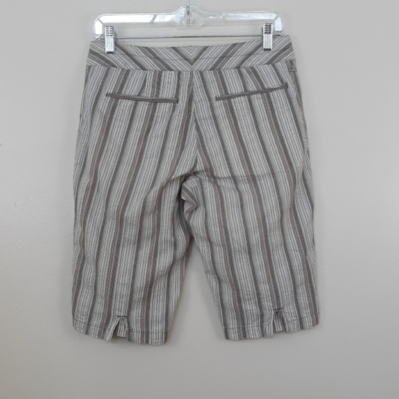 Ladies Columbia Hiking Shorts sz. 6P - Picture 2 of 6